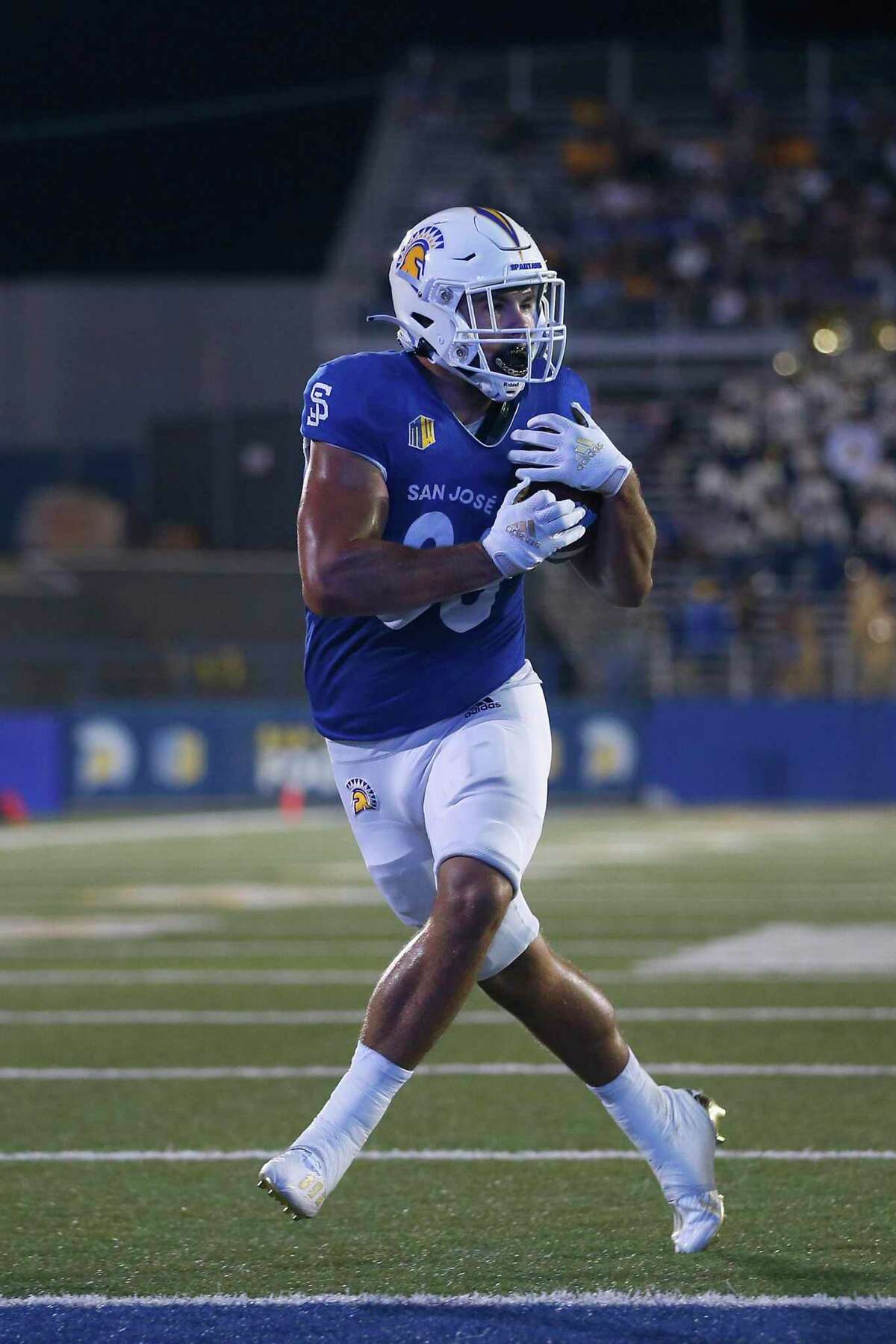 San Jose State Spartans tight end Sam Olson (88)catches a touchdown in the second quarter against the Portland State Vikings during an NCAA football game on Thursday, Sept. 1, 2022 in San Jose, Calif. (AP Photo/Lachlan Cunningham)