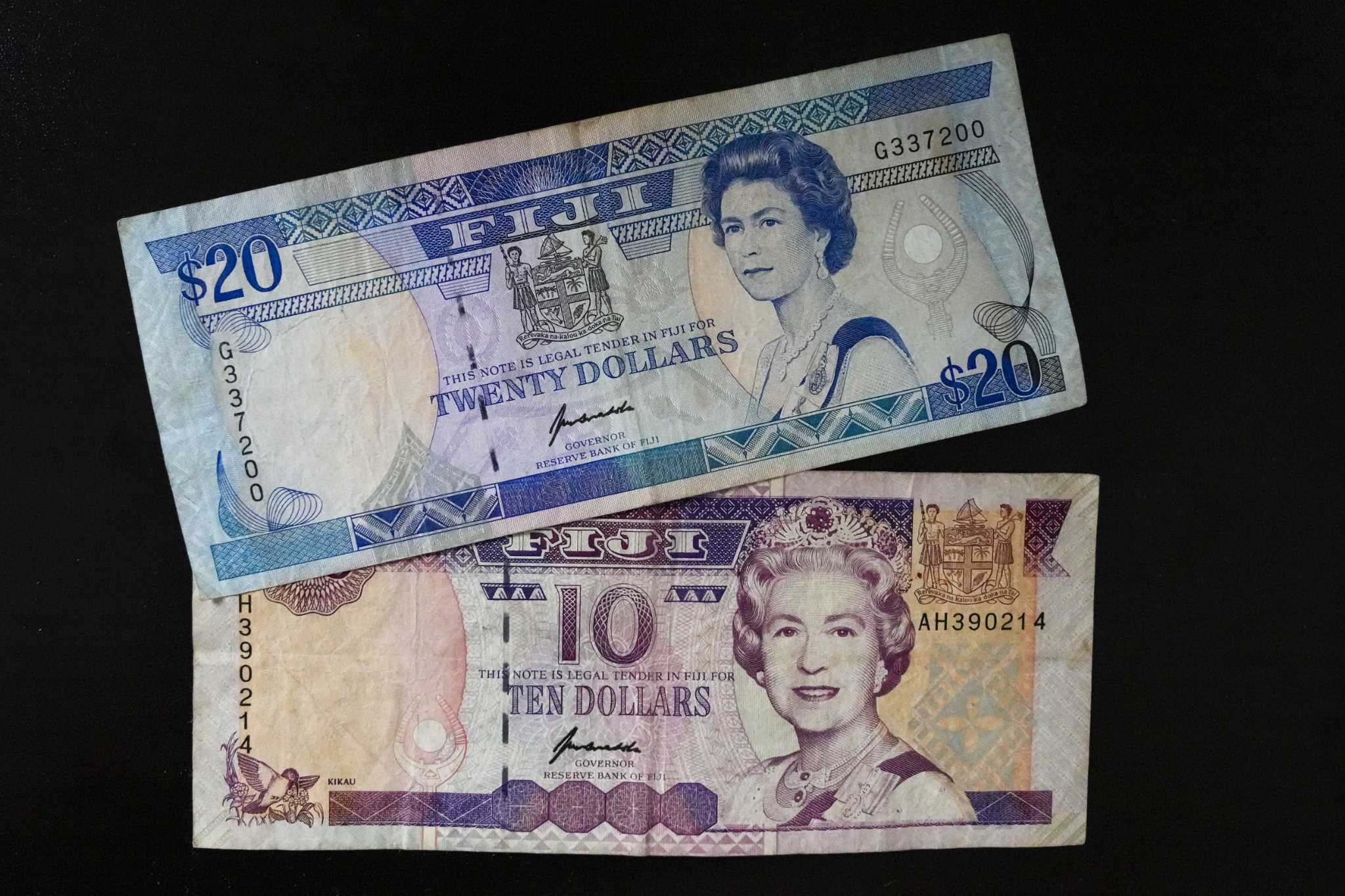 Queen Elizabeth is featured on several currencies. Now what? - Vimarsana News