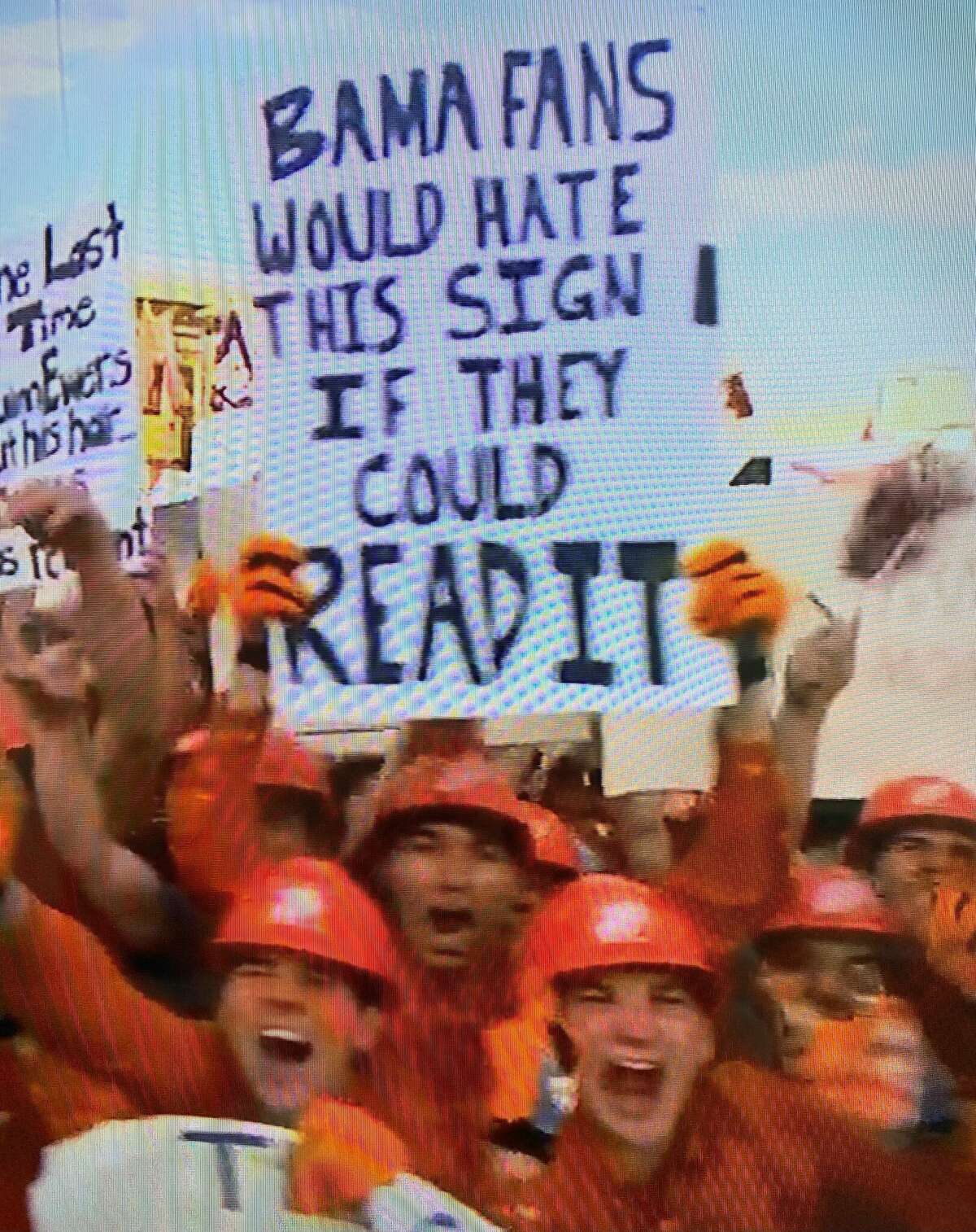 Hilarious College GameDay sign takes aim at Astros