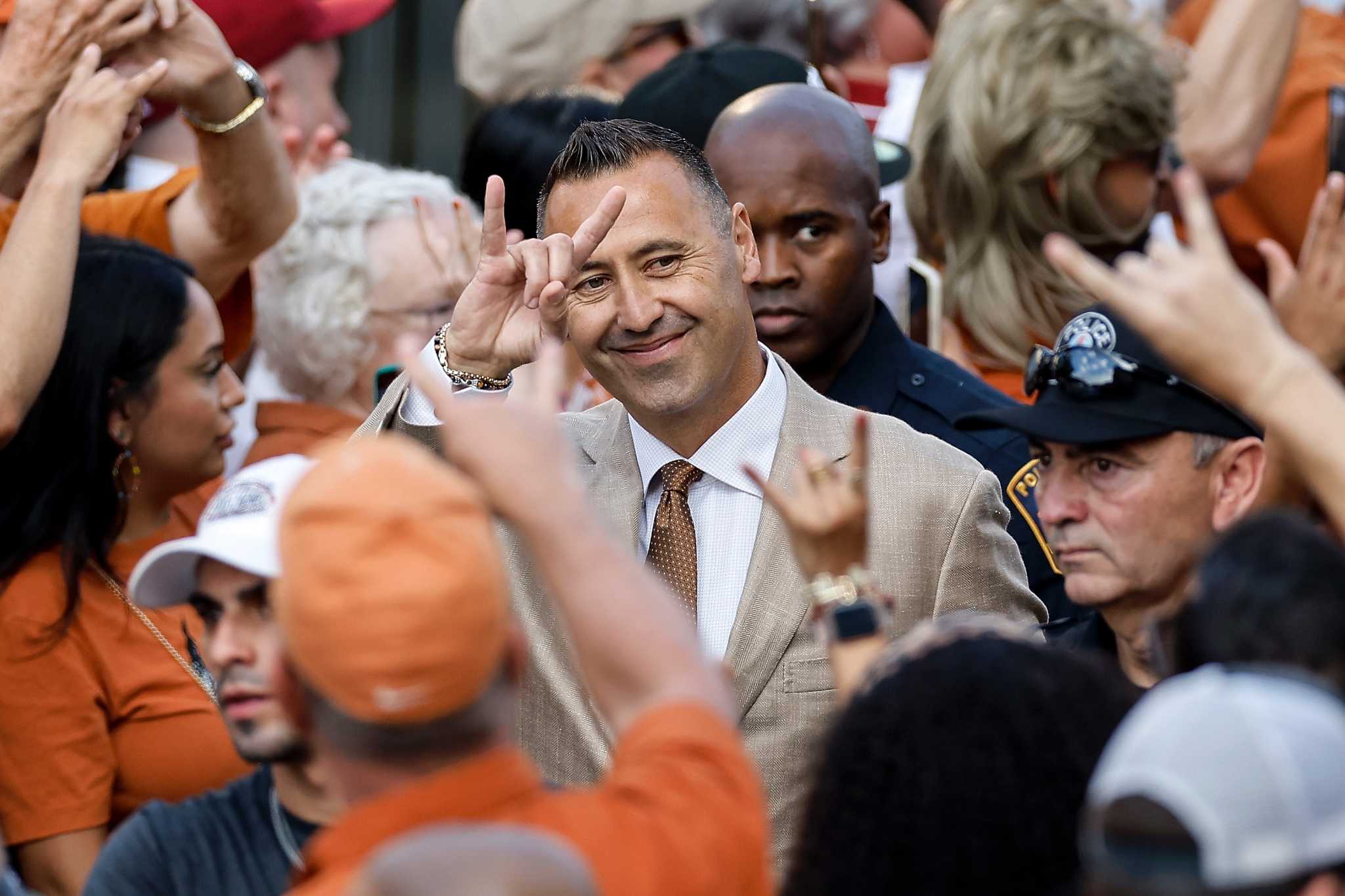 Best Signs At College Gameday Before Texas Alabama Game