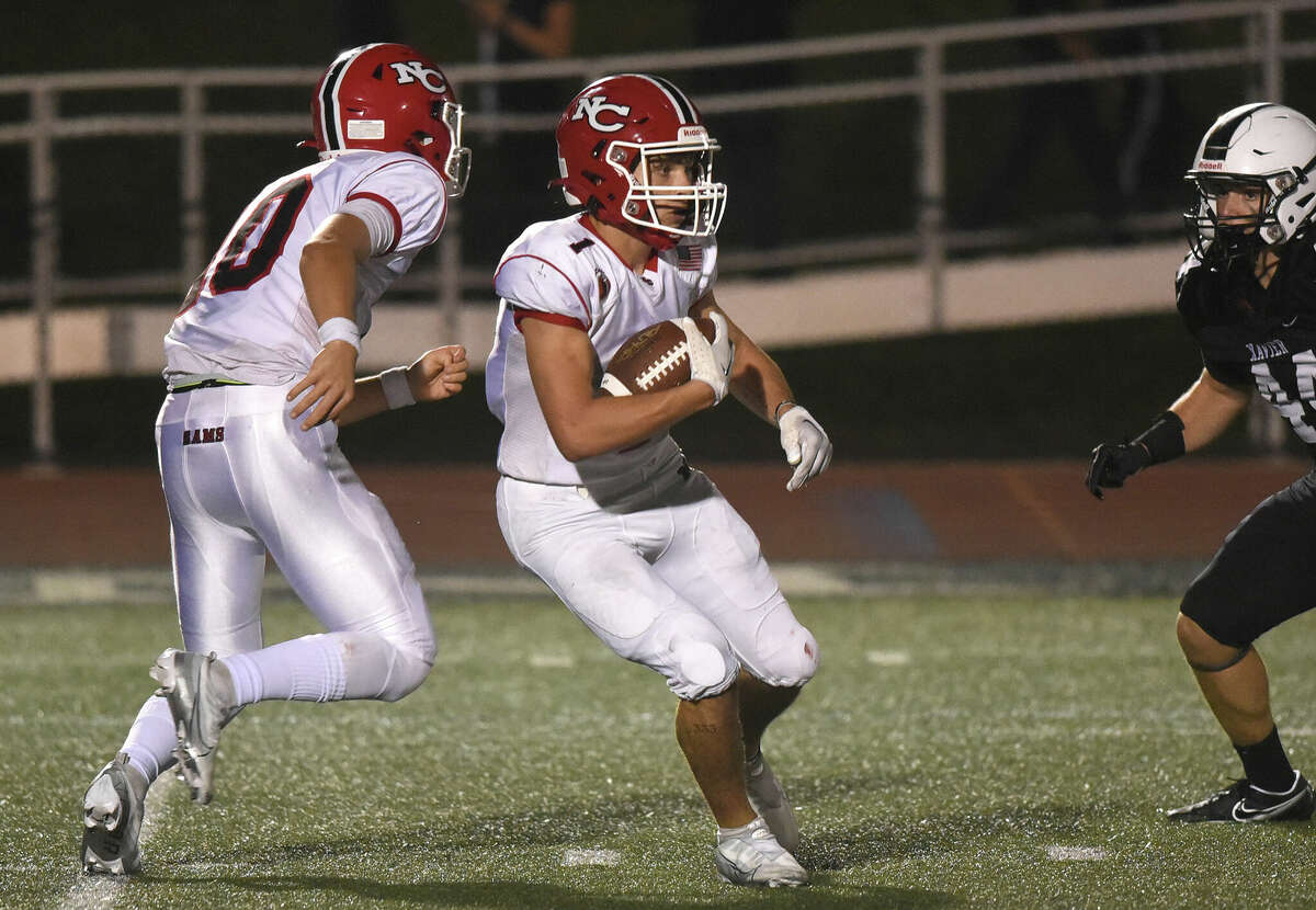 New Canaan football had four TDs from Hunter Telesco in a shutout of Xavier