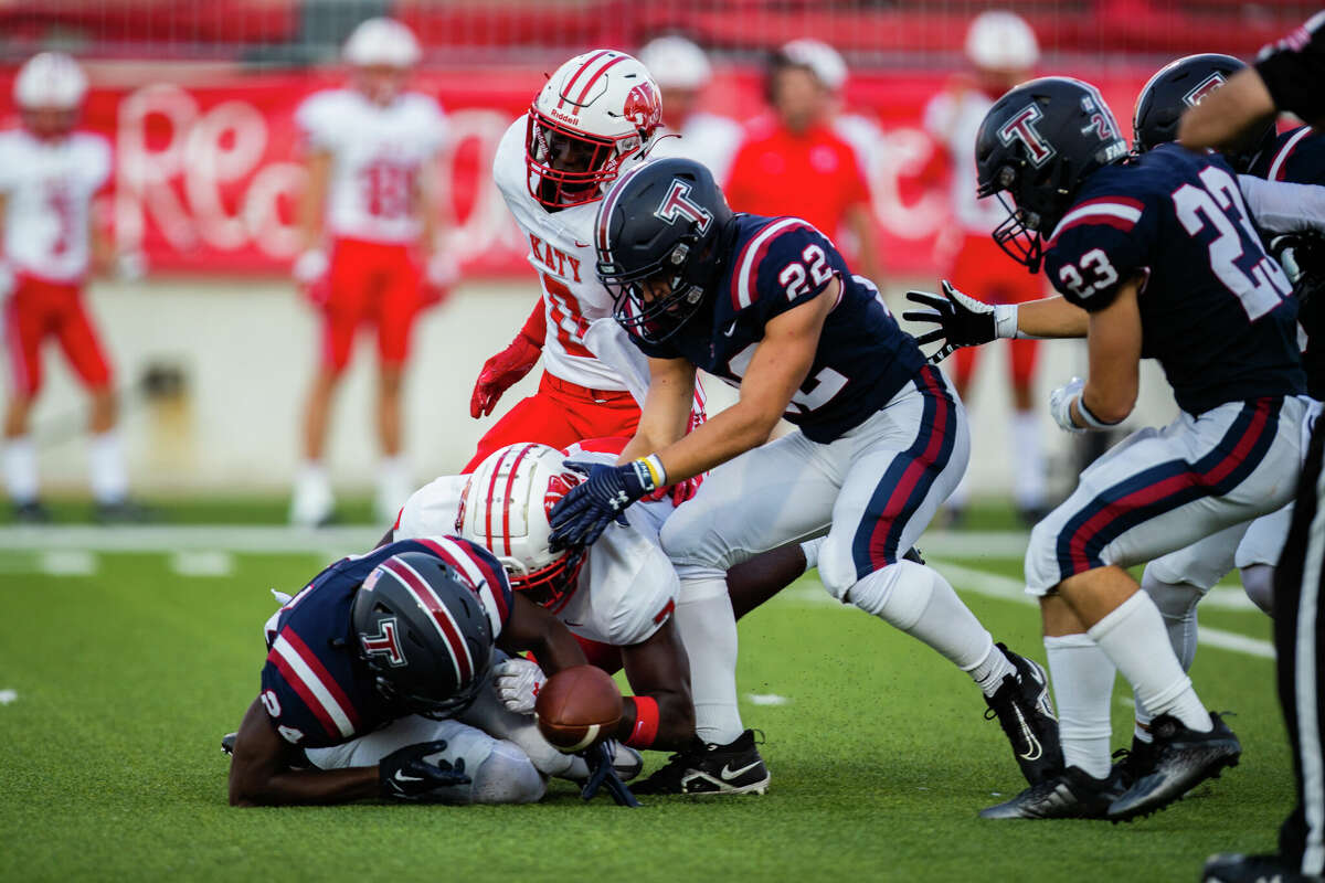 Katy Tigers Defeat Tompkins Falcons In District Opener