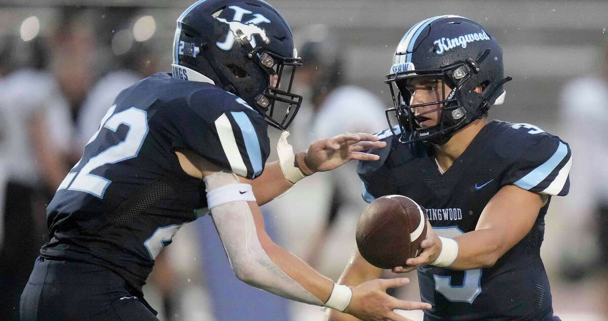 Kingwood Mustangs knock off Heights Bulldogs