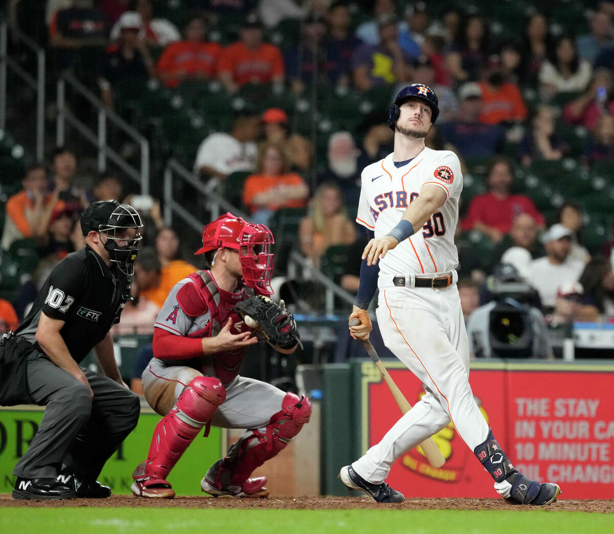 Astros offense gets going with quality at-bats in Game 4 win