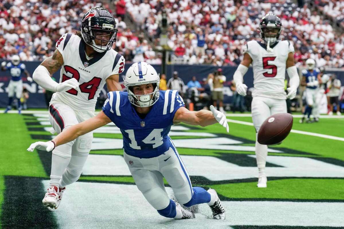 Indianapolis Colts wide receiver Alec Pierce reaches up to catch a