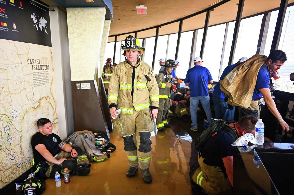 9/11 memorial Tower of Americas climb honors fallen firefighters