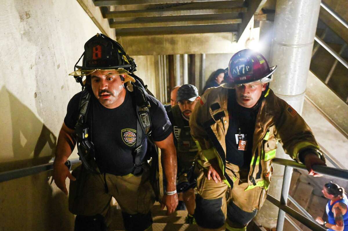 9/11 memorial Tower of Americas climb honors fallen firefighters