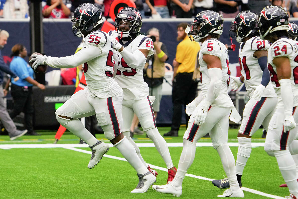 January 4, 2020: Buffalo Bills defensive end Jerry Hughes (55) prior to an  NFL football playoff game between the Buffalo Bills and the Houston Texans  at NRG Stadium in Houston, TX. The