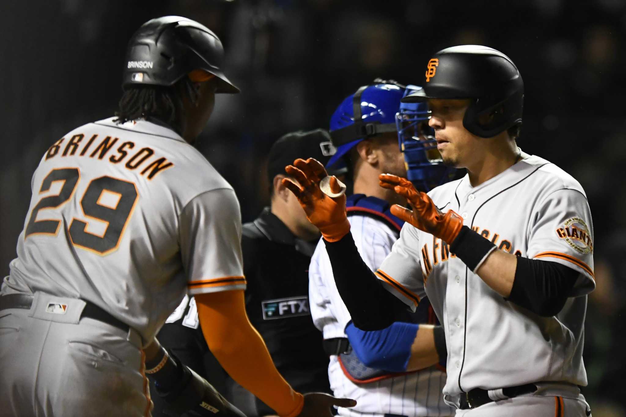 Giants' Wilmer Flores agrees to $13 million extension; is Joc