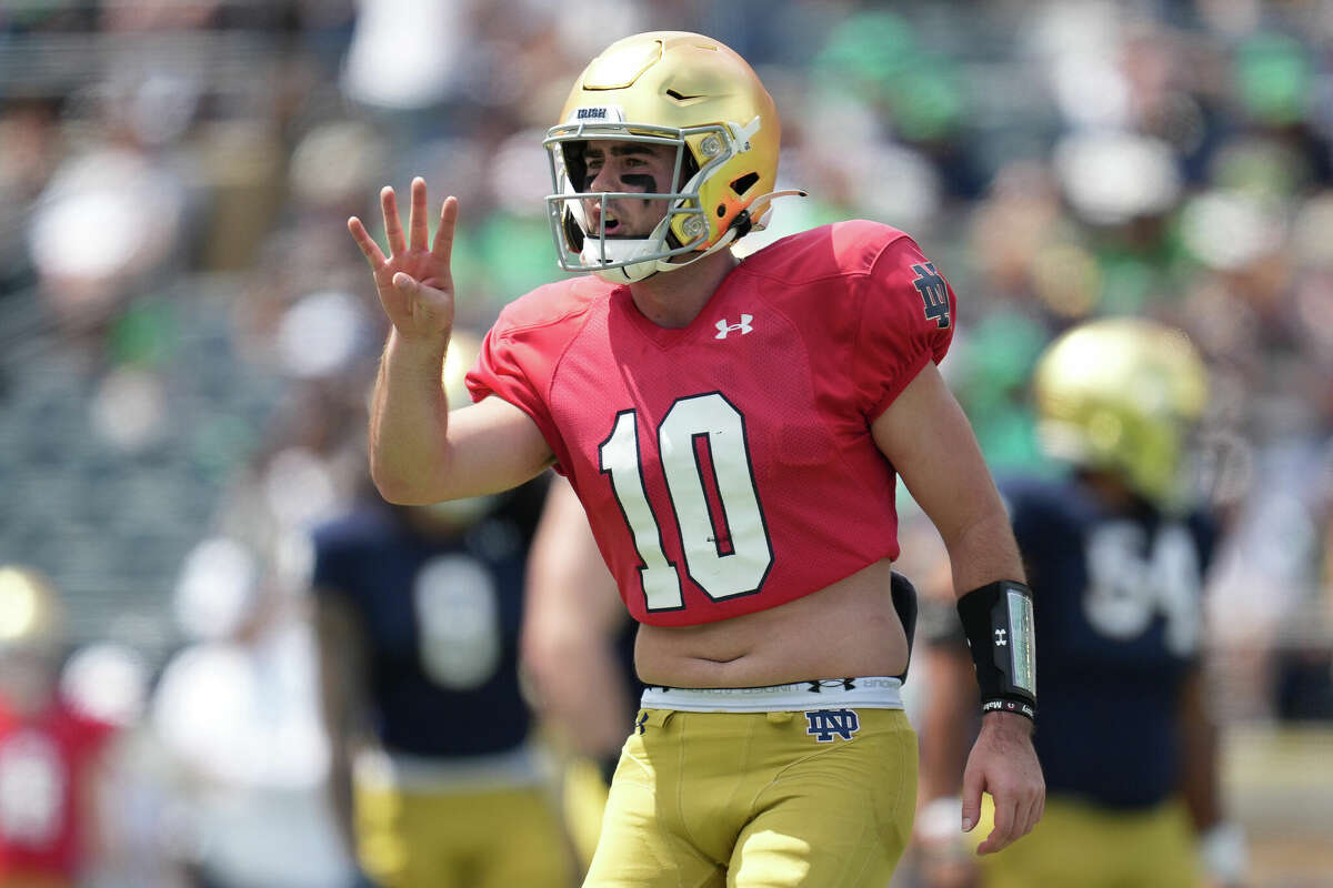 Drew Pyne named Notre Dame's starting quarterback.