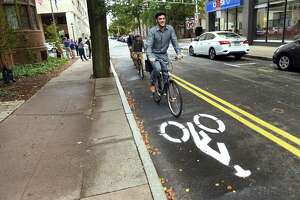New Haven dedicates new ‘contra-flow’ bike lane downtown