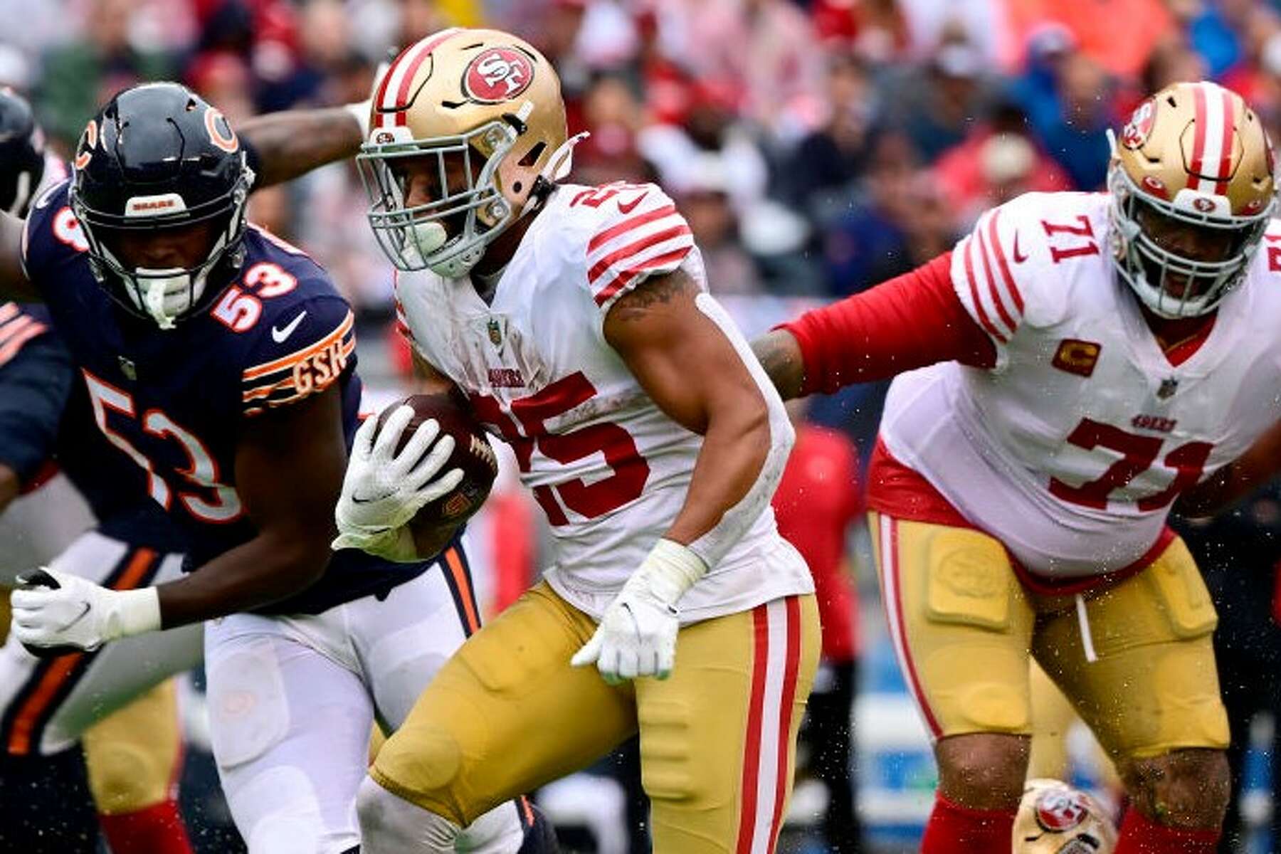 San Francisco 49ers RB Elijah Mitchell out two months with sprained MCL -  ESPN