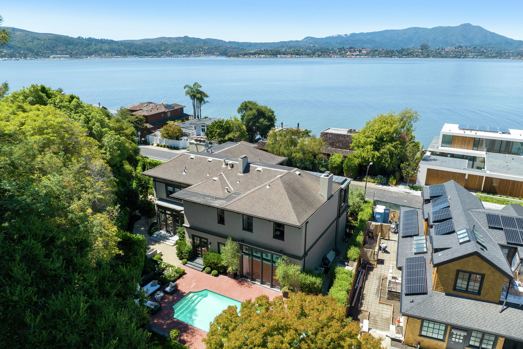 Mansion that floated across San Francisco Bay hits market