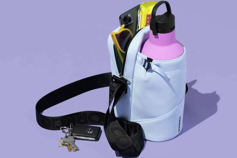 Corkcicle water bottle sling review: The perfect bag for 
