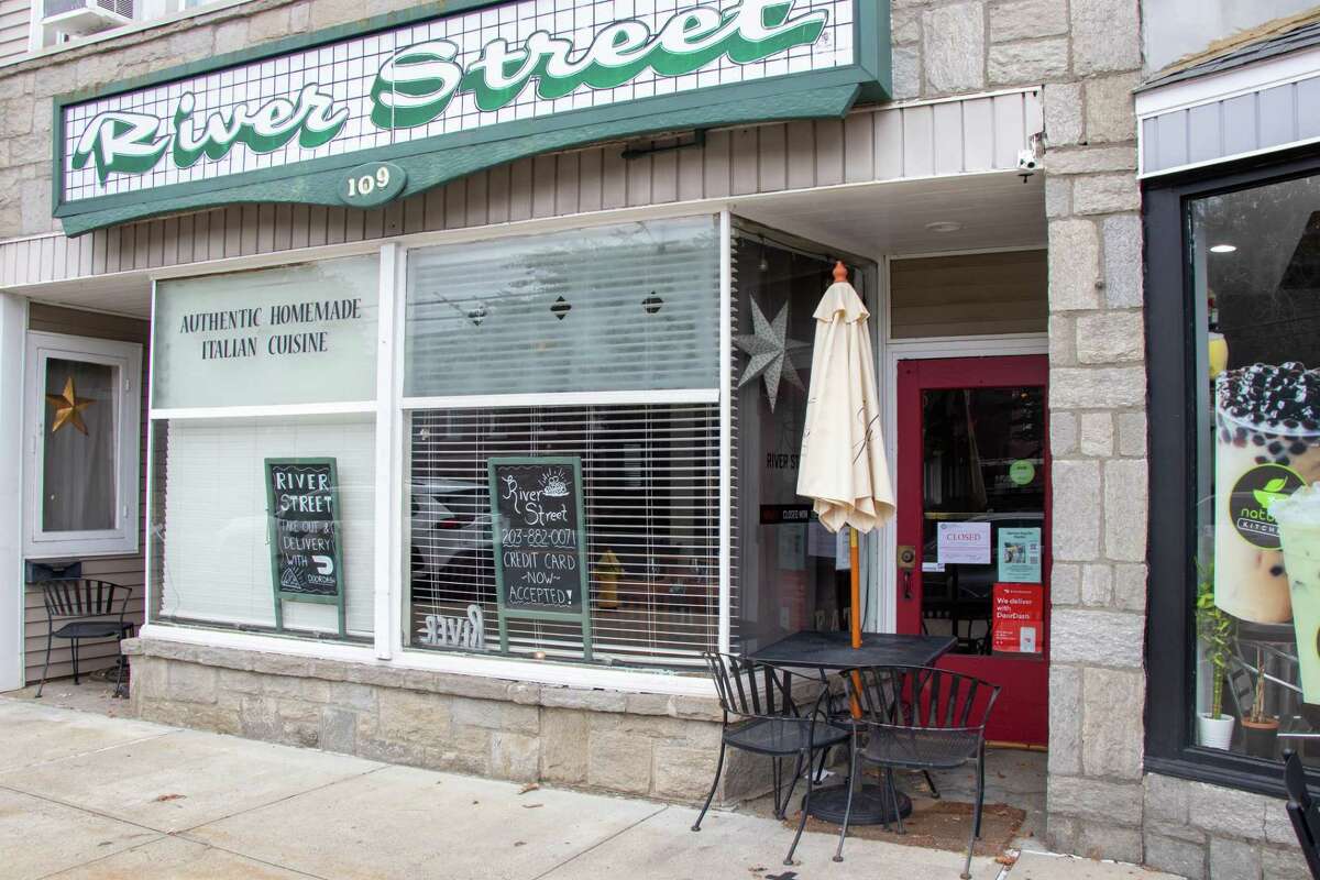 Health Department closes River Street Restaurant