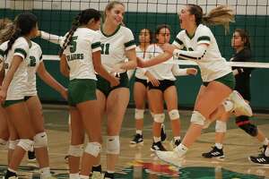 Volleyball: Southwest keeps rolling with sweep of Medina Valley