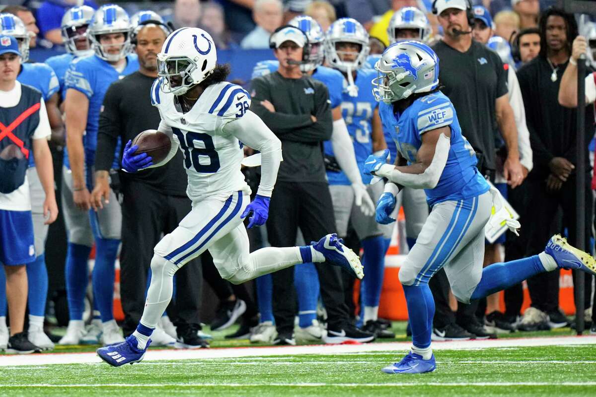 Indianapolis Colts Cornerback Tony Brown reacts after a play during News  Photo - Getty Images