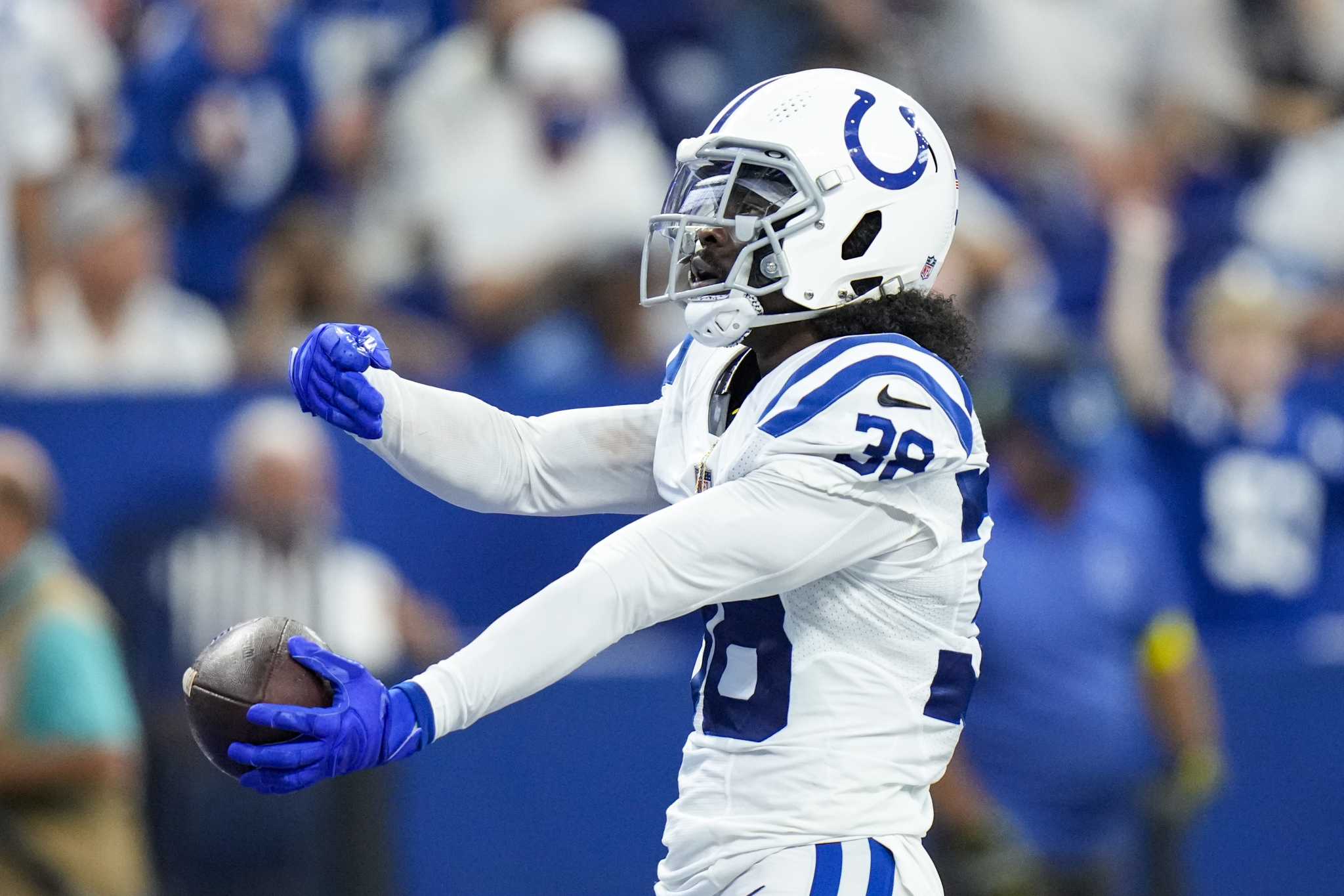 Indianapolis Colts sign Beaumont native Tony Brown to active roster