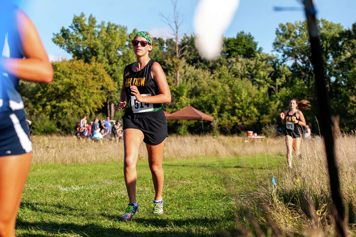 PHOTOS Dow and Midland track teams run at Northwood