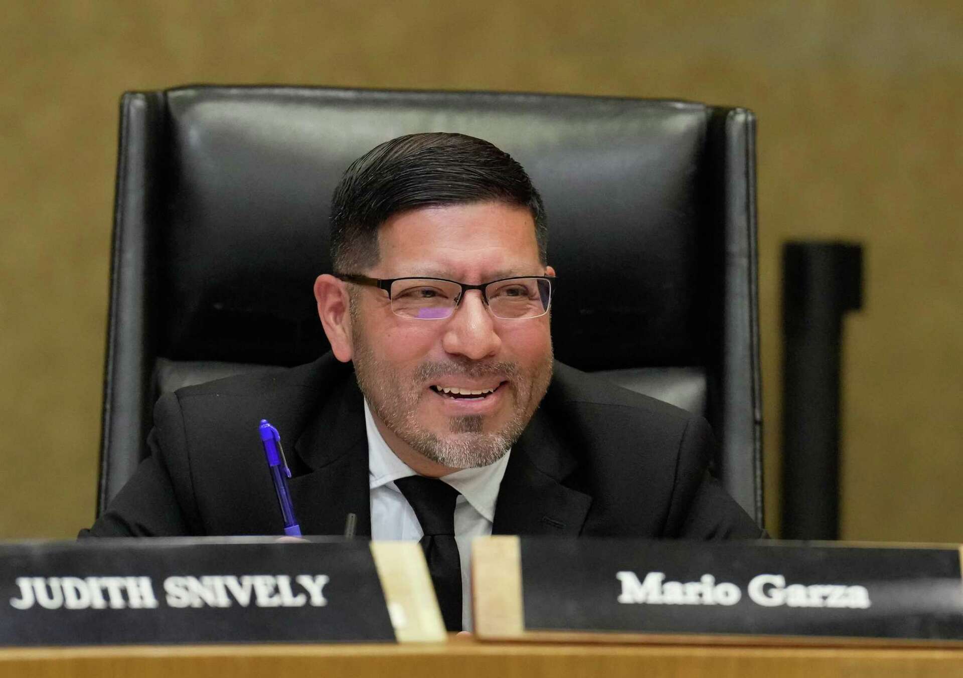 Bail bond siblings face continued scrutiny in Harris County meeting ...