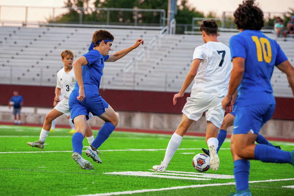 PHOTOS Midland vs. Mount Pleasant soccer 2022