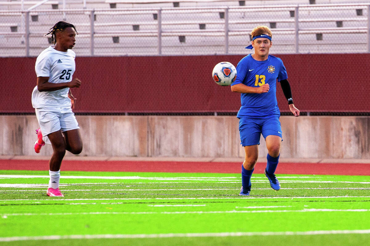 PHOTOS Midland vs. Mount Pleasant soccer 2022