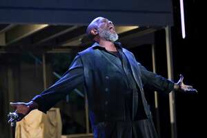 Review: Understand every word of Shakespeare&#8217;s &#8216;Lear&#8217; at Cal Shakes