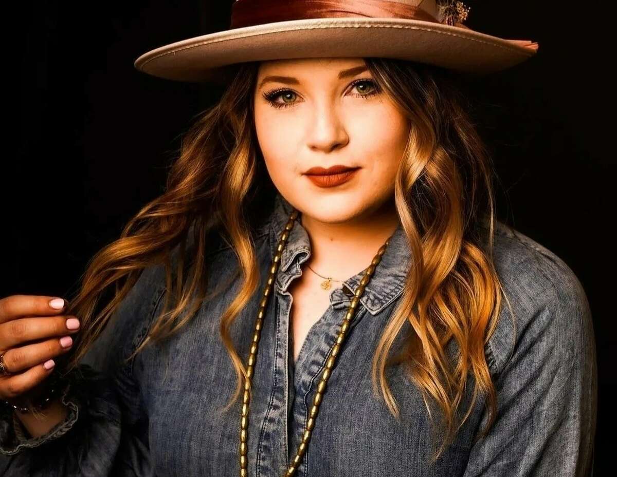 Willis singer/songwriter Alexis McLaughlin will appear on NBC's "The Voice" Monday night at 7 p.m. McLaughlin is also a music teacher at Willis ISD's Cannan Elementary School. 