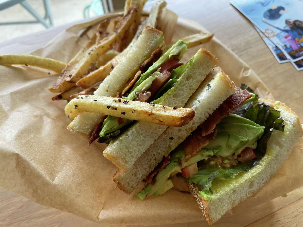 The BLTA at The Good Kind comes with bacon and thinly sliced ​​avocado.