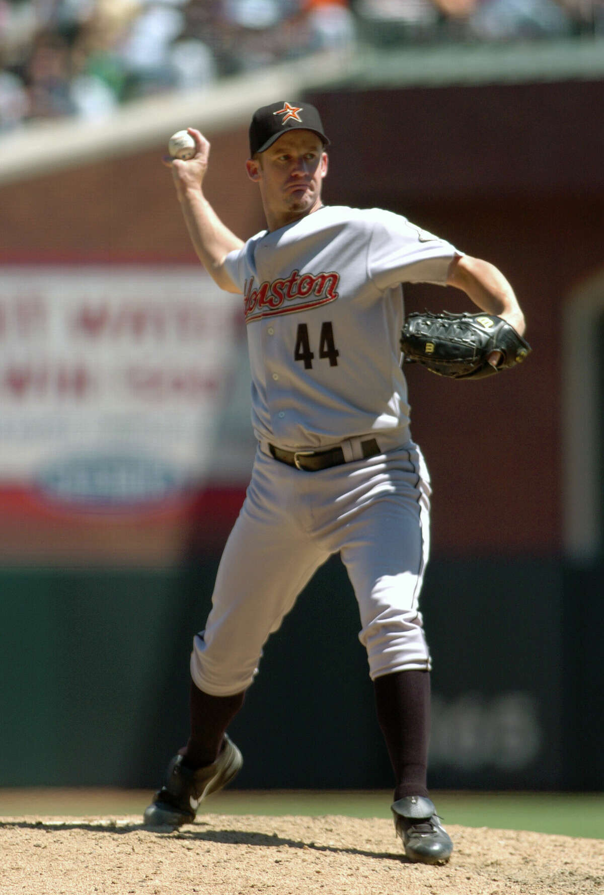 Roy Oswalt #44 of the Houston Astros pitches against the San Francisco Giants. 