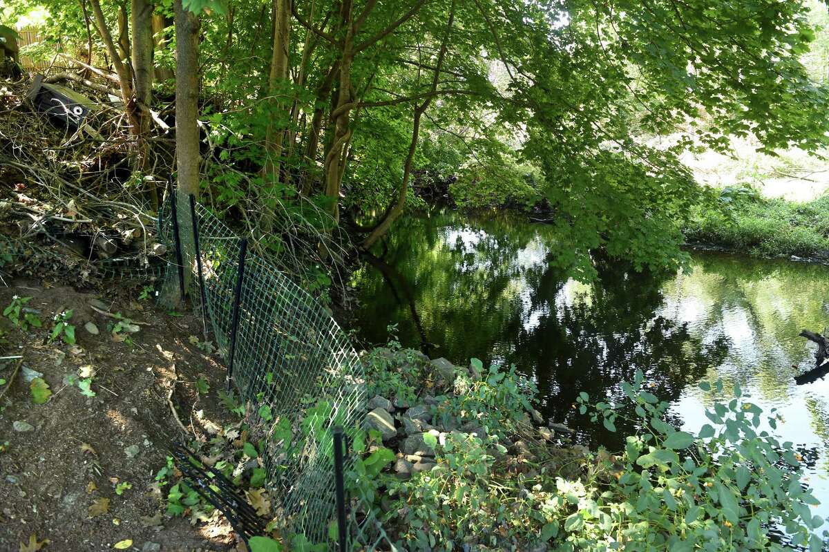 West Haven homeowner sees property eroding as water levels rise