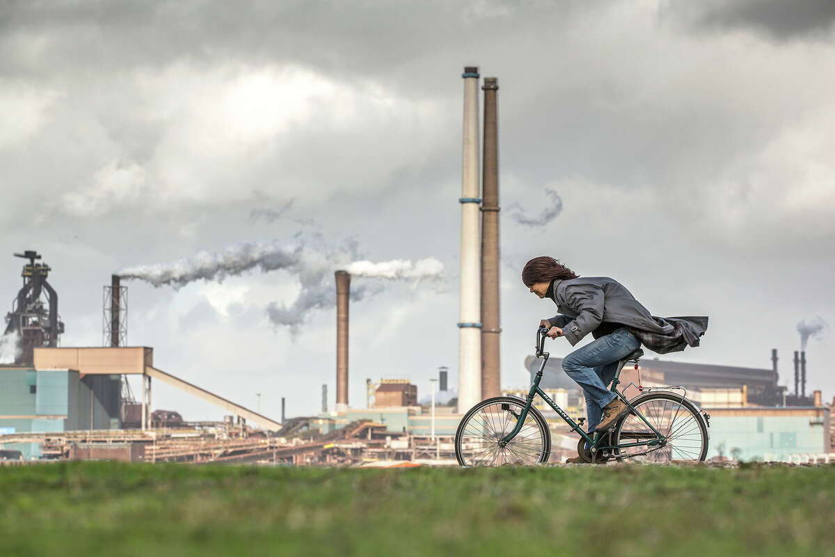 While prior research shows that breathing polluted air may cause harm to cardiovascular health in adults, researchers said this was the first study to investigate how air pollution may affect heart health in U.S. teenagers.