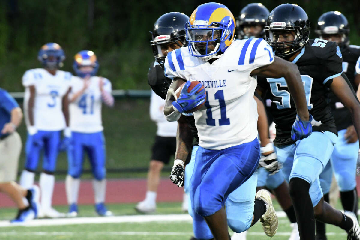 Rockville's Malachi Mapp rushes for a touchdown during a football game between Rockville and the SMSA co-op at Weaver High School, Hartford on Thursday, Sept. 15, 2022.