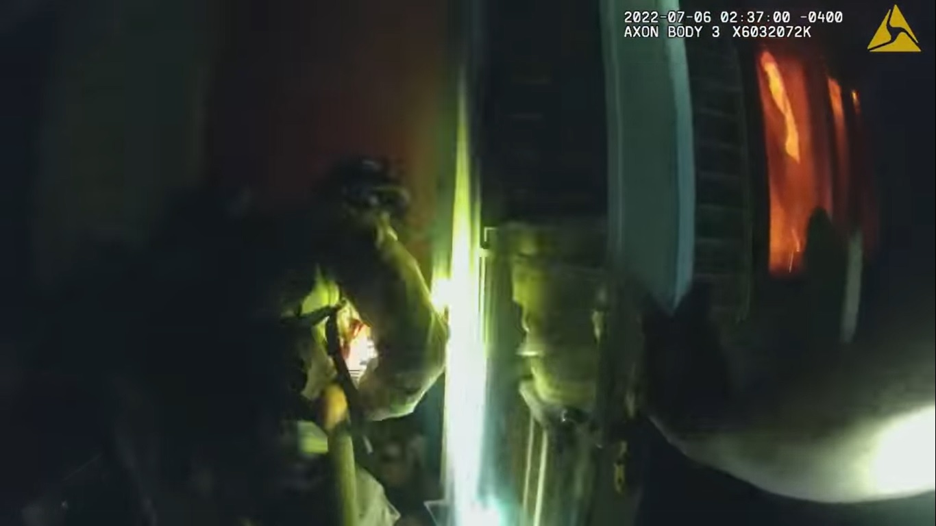 Video Simsbury first responders rescue residents, dogs from fire