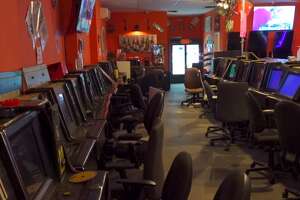 Harris County deputies raid illegal game room