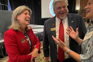 Sen. Joni Ernst visits CT GOP dinner, dings Democrats