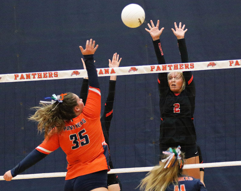 PHOTOS Staunton sweeps Pana in key SCC volleyball match