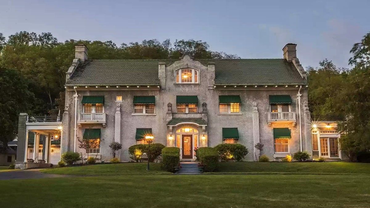 Champagne Dreams on a Beer Budget? Here Are 5 Bargain Mansions—All