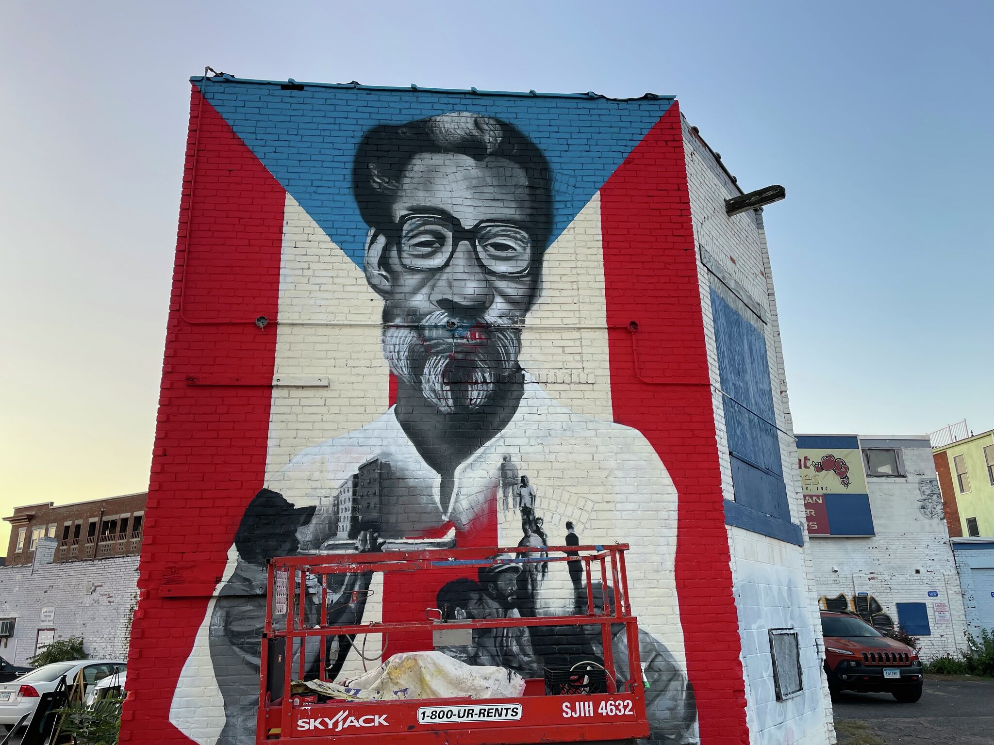 Iconic Hartford photographer Juan Fuentes focus of new mural