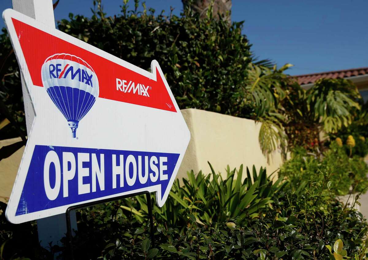  National home prices in July had their first monthly decline in a decade, according to the widely respected Case-Shiller index. 