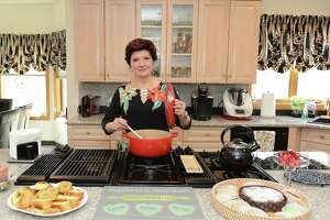 Southbury woman competes on Hulu’s new pizza-making show
