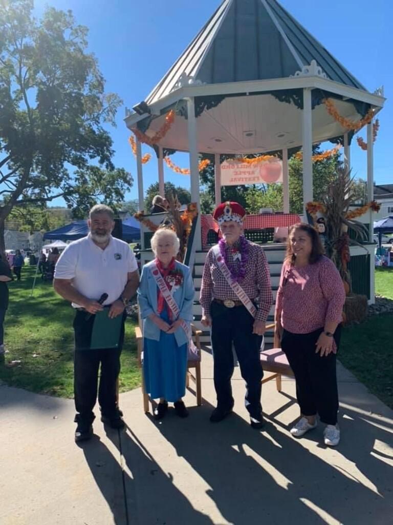 New Milford dishes up the taste of fall with second annual Apple