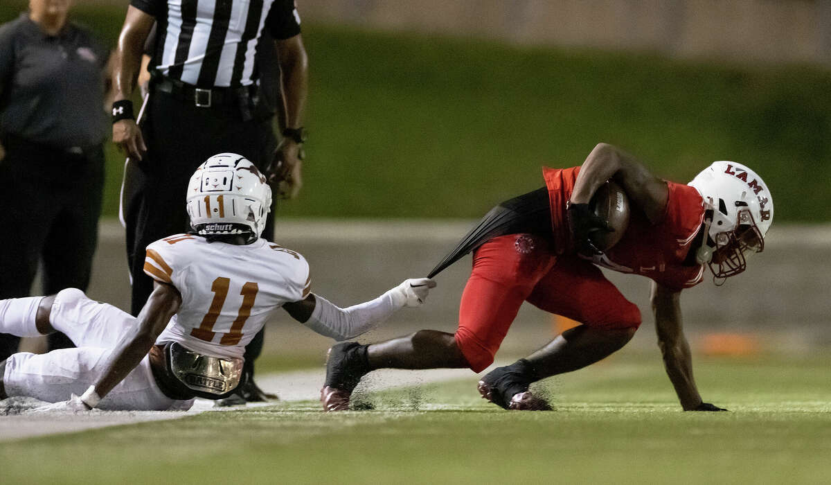 Lamar Texans rout Dobie Longhorns, cap nondistrict schedule