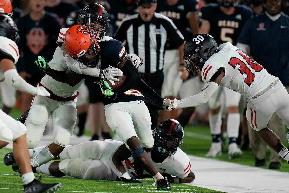 Langham Creek Lobos knock off Bridgeland Bears