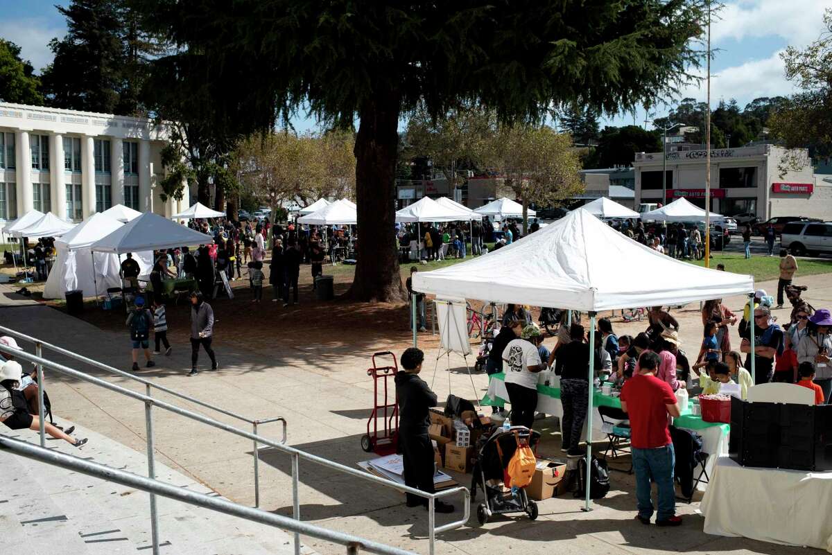 The second annual Kits Cubed STEM Fair draws participants to Oakland Technical High School.