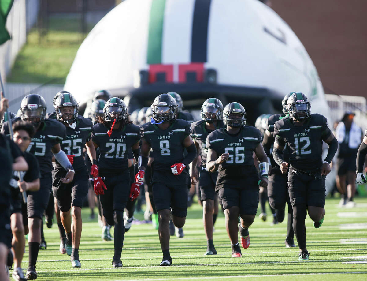 Ridge Point Panthers defeat Fort Bend Hightower Hurricanes