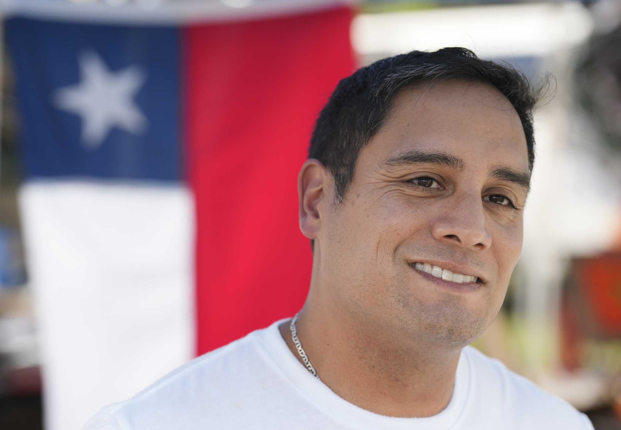 Houston firefighter helps Texas 'brother' find birth mom in Chile