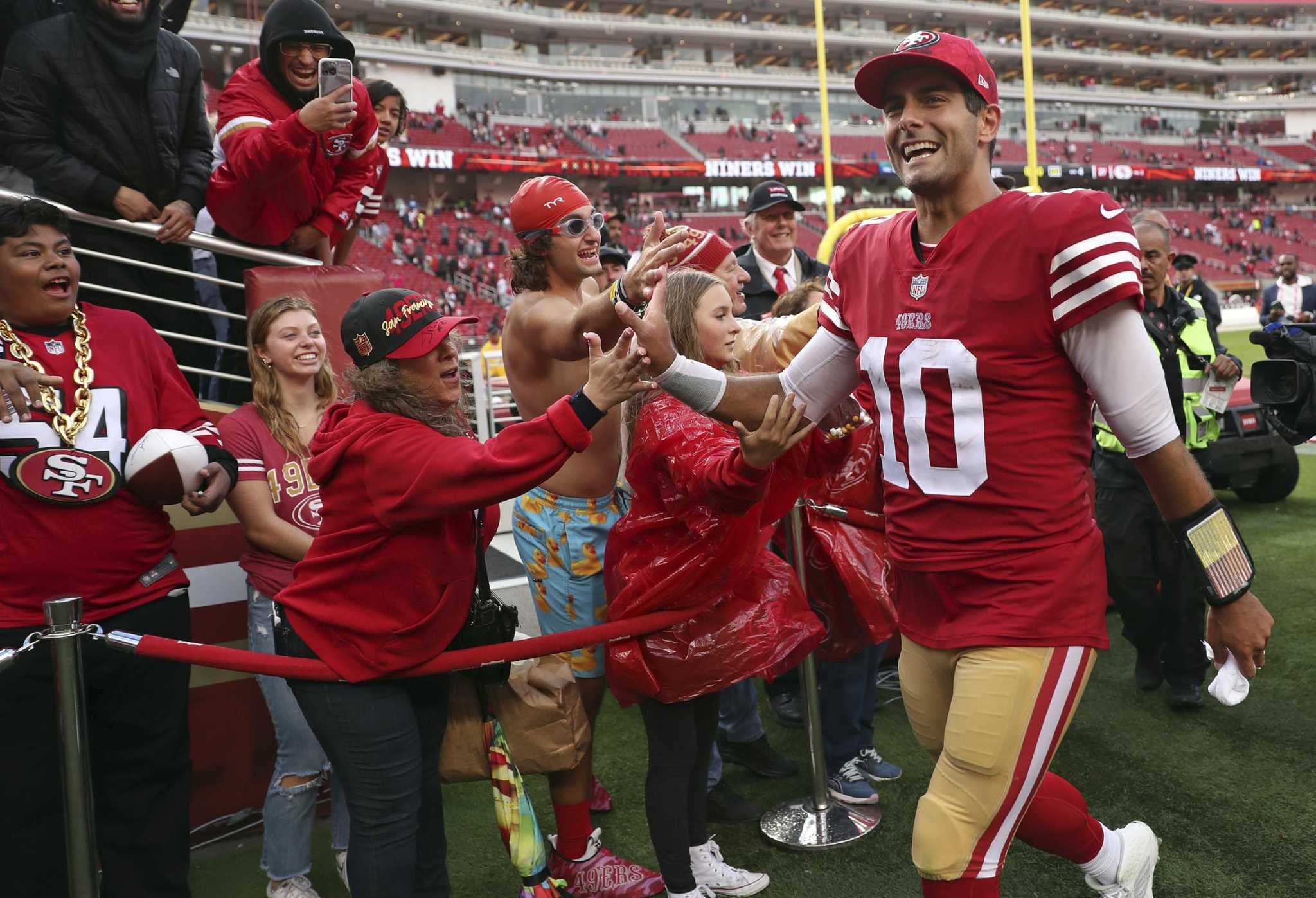 Garoppolo comes off bench to lead 49ers past Seahawks 27-7