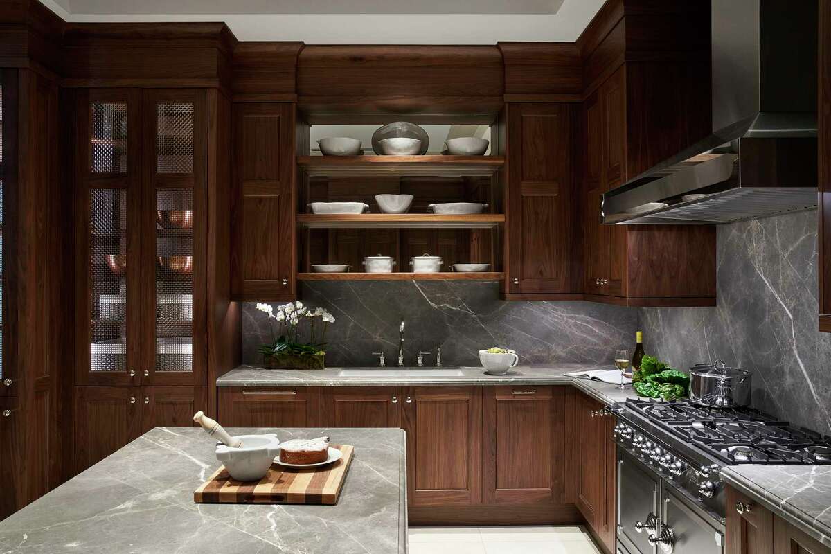 Houston's 1661 Tanglewood 'tower of mansions' to move forward