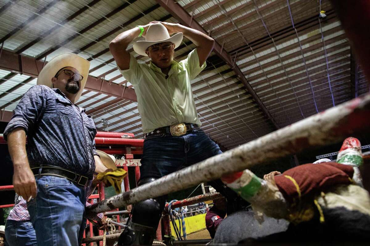 Mexican rodeo in Houston La Villa Real draws hundreds each week